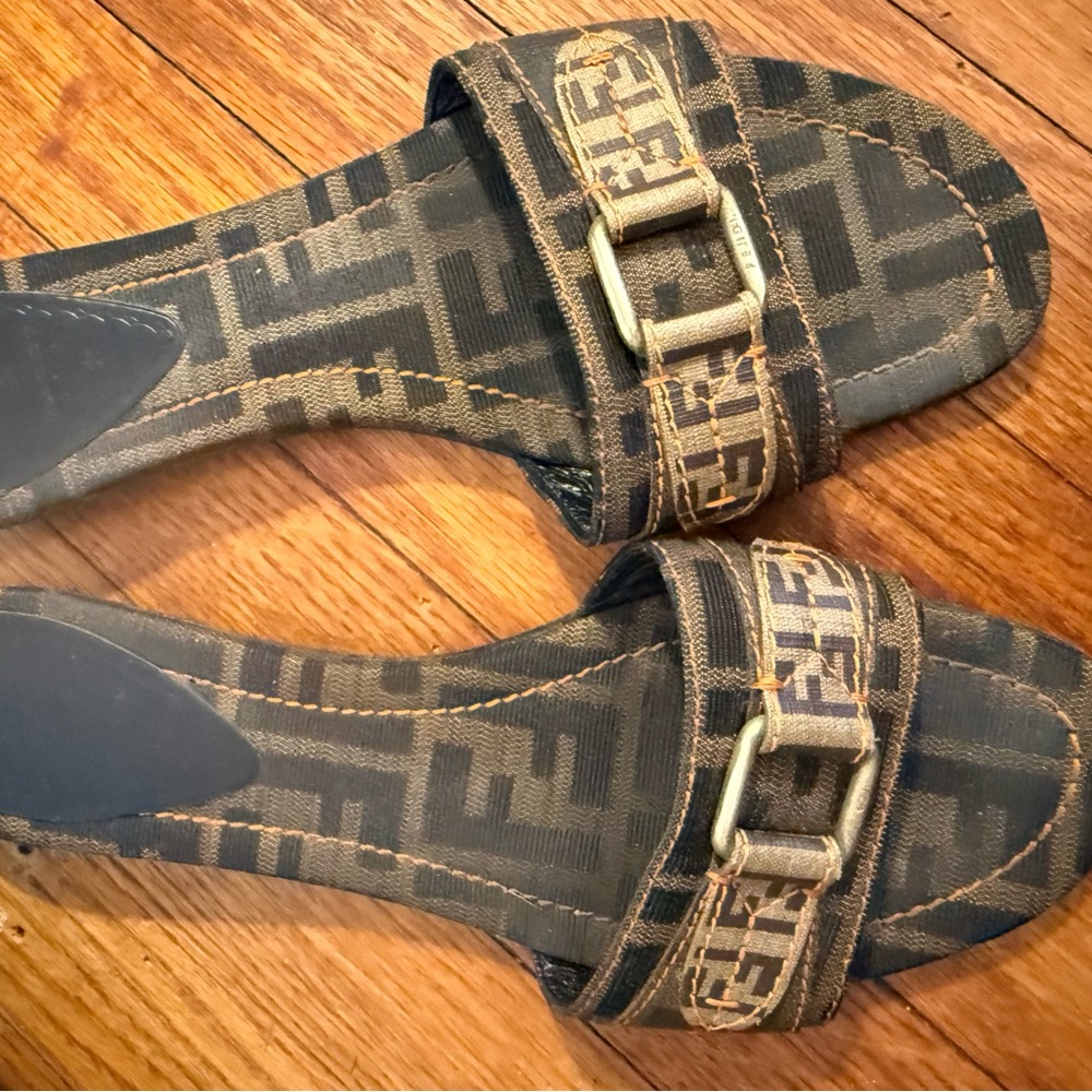 Fendi Black and Brown Logo Sandals